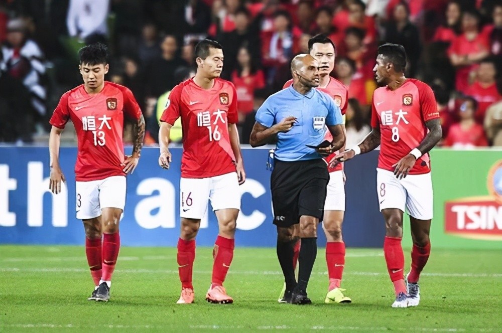 集结日突围战来临,纽约尼克斯围绕亚冠再遭质疑,气氛紧张,高层口径保持一致的简单介绍-玖鼎官网